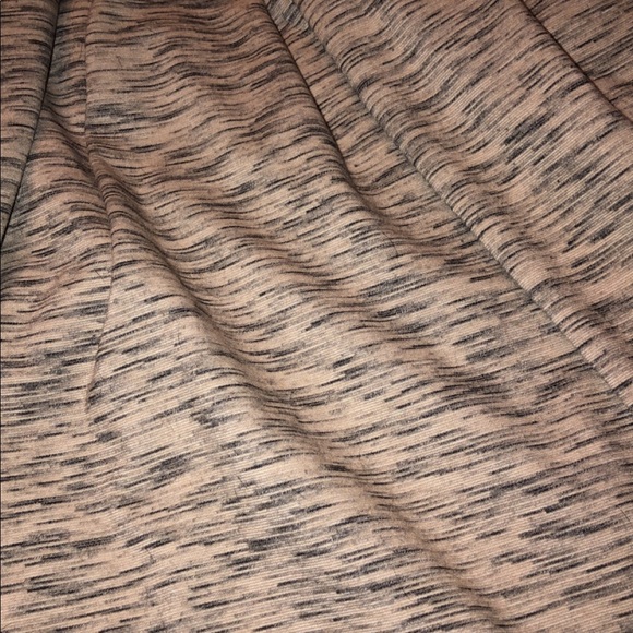 𝙷&𝙼 𝙷𝚒𝚐𝚑 𝚀𝚞𝚊𝚕𝚒𝚝𝚢 𝙳𝚛𝚎𝚜𝚜 - Picture 3 of 6